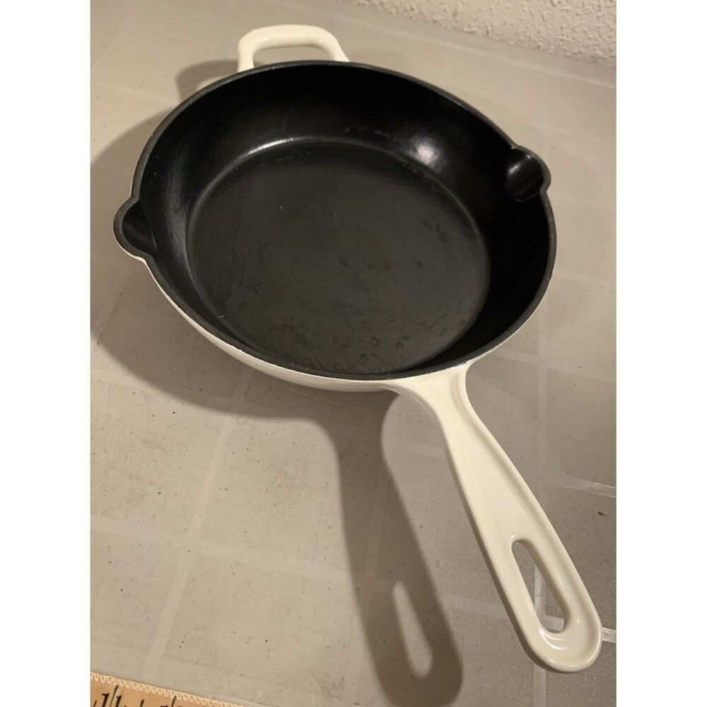 Members Mark Cast Iron Skillet White Enamel 10” Double Pour Spout